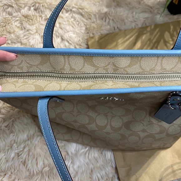 Authentic Coach Bag - Picture 5 of 9